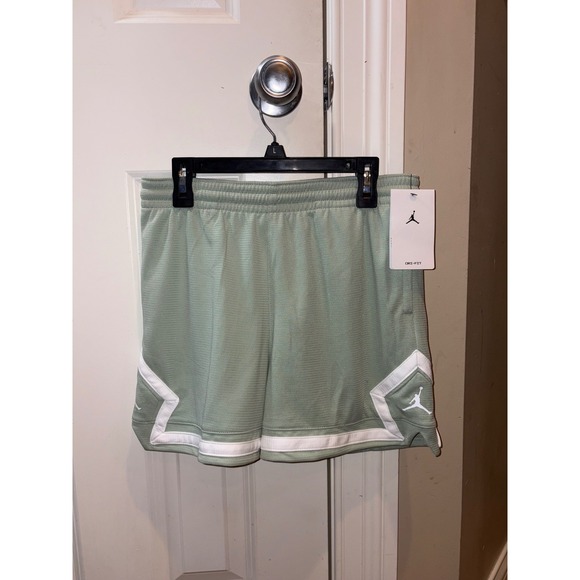 Jordan Girls' Dri-FIT Basketball Shorts YLG Sage Green White Jumpman Logo Kids - Picture 1 of 9